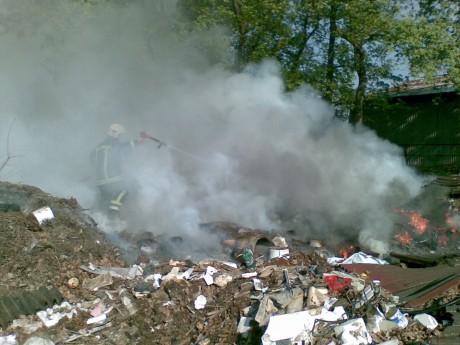 Požár odpadu v Cítolibech (4)