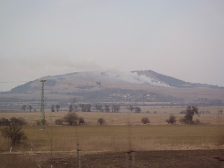 Požár trávy u obce Jablonec (2)